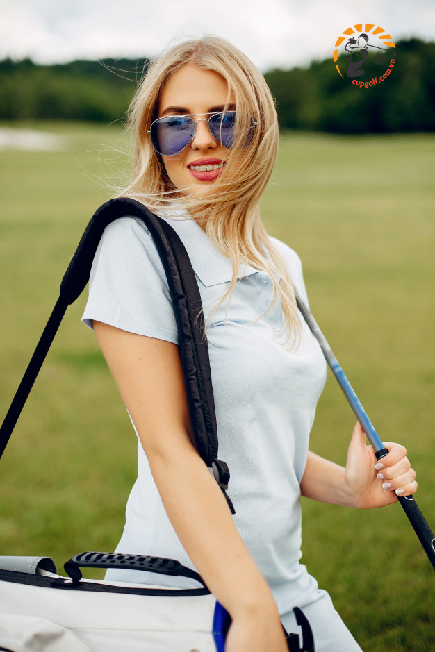 nữ golf xinh đẹp