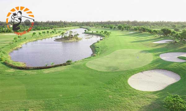 sân golf cửa lò